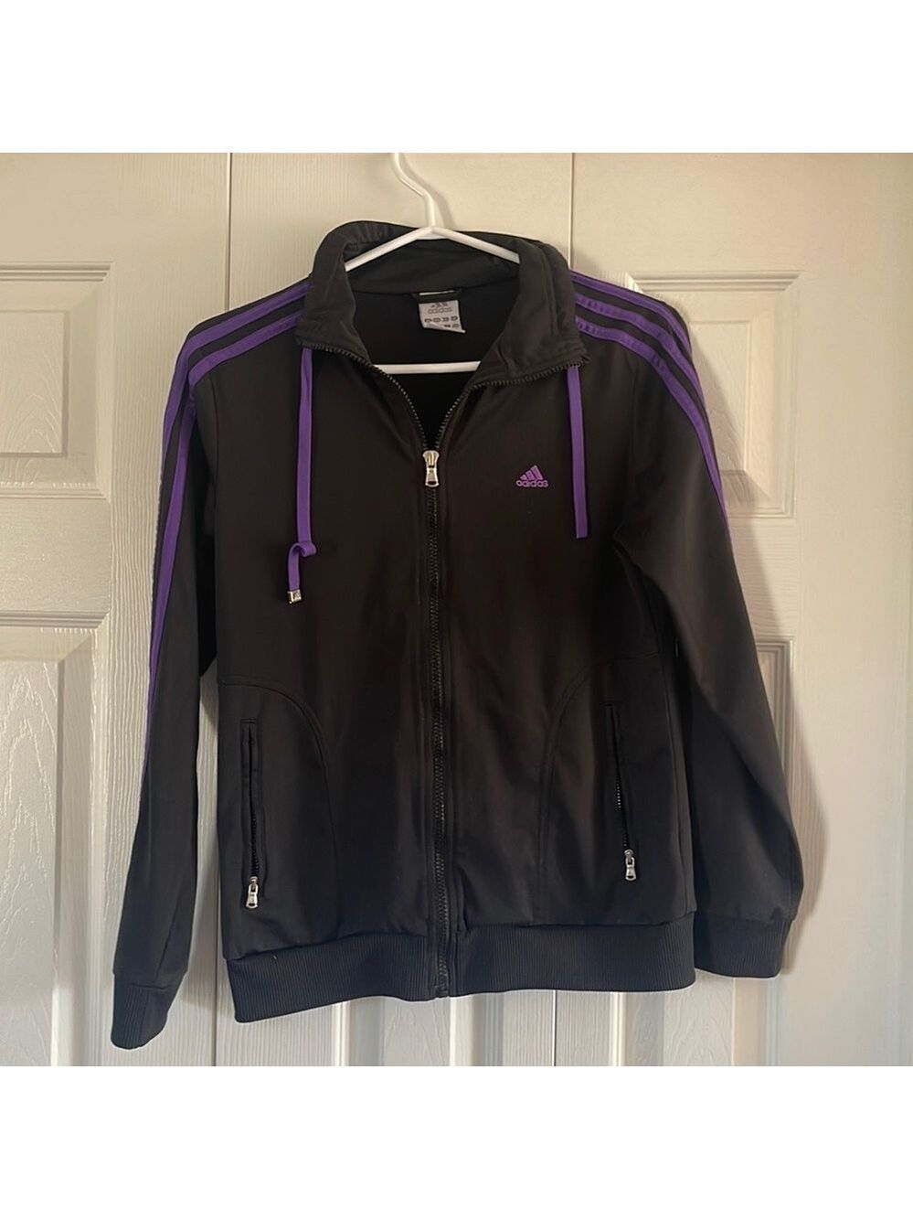 Adidas Jacket Size M🥰🥰